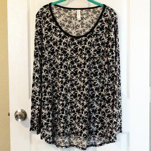 LulaRoe Black & White Palm Tree Lynnae Long Sleeve